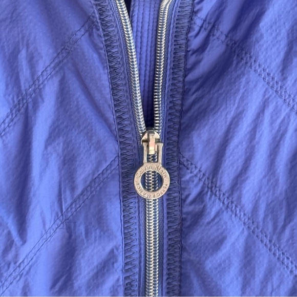 Calvin Klein Lightweight & Comfortable Performance Jacket - Picture 3 of 11